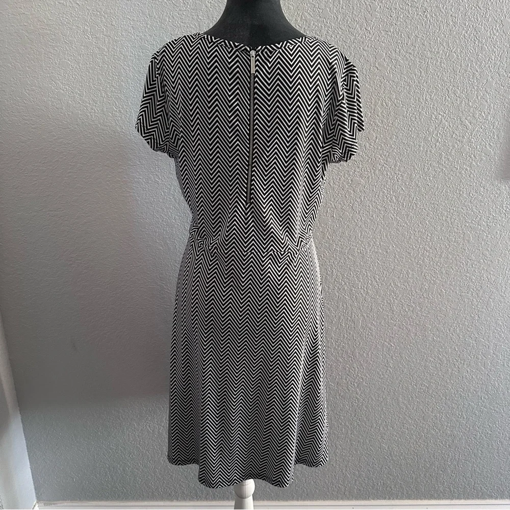 Michael Michael Kors Black White Chevron Fit Flare Midi Dress Womens Medium